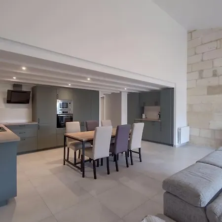 Holiday home Maison En Pierre Renovee Les Artigues-de-Lussac