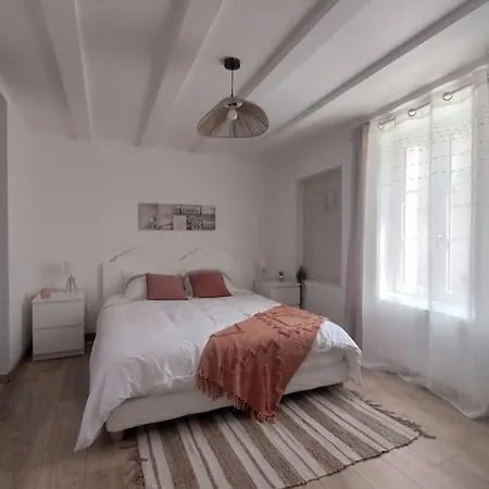 Hébergement de vacances Maison En Pierre Renovee